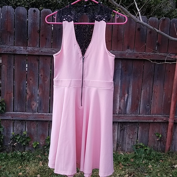 🎀Pink party dress🎀 - Picture 3 of 5